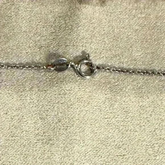 Gorgeous 925 Silver 17” Chain & Pendant w/ Round Brilliant-Cut White Crystals - Picture 7 of 8